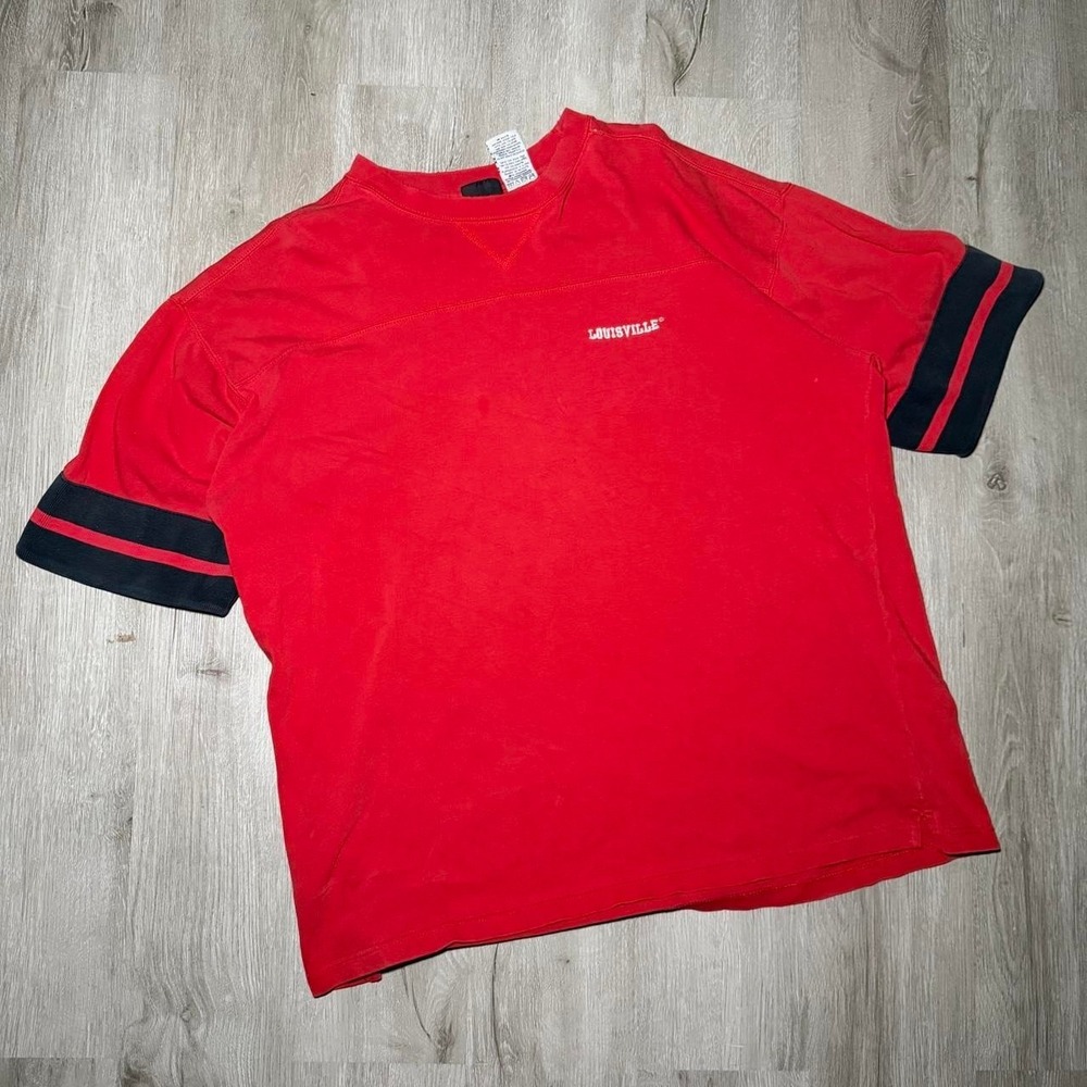 Louisville Cardinals vintage 1990's heavyweight embodied graphic tee